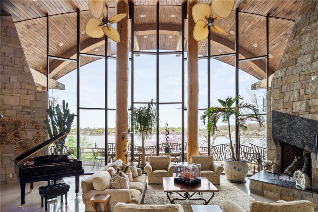 Listing Photo MLS #HMS2524570