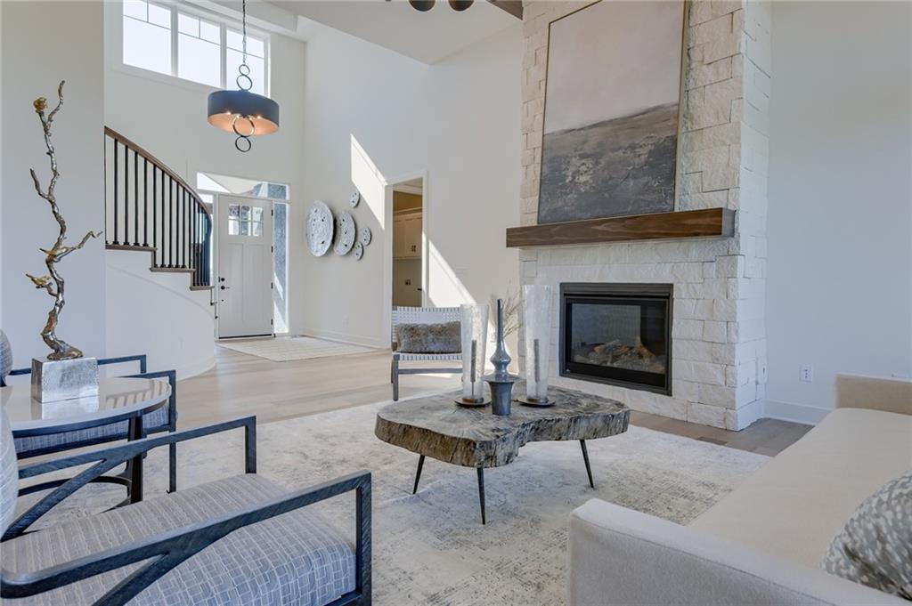 Listing Photo MLS #HMS2526430