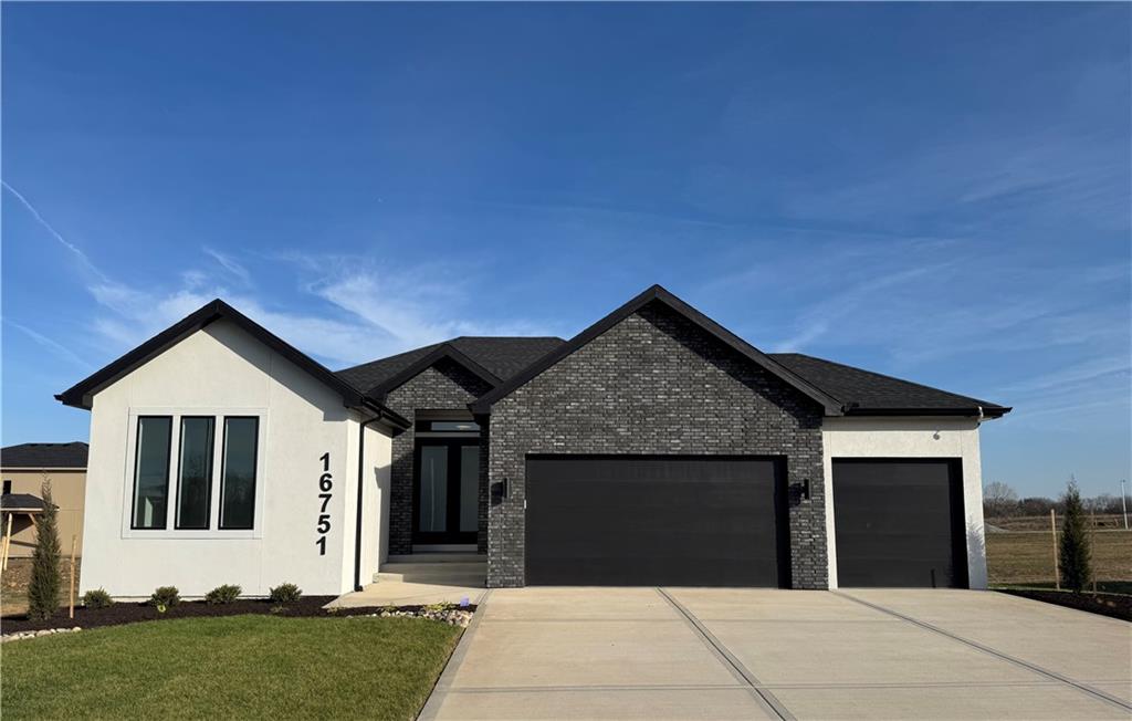 Listing Photo MLS #HMS2547925