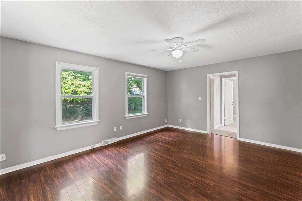 Listing Photo MLS #HMS2549108