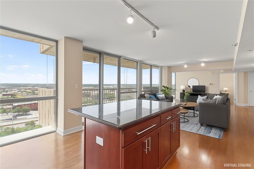 Listing Photo MLS #HMS2550360