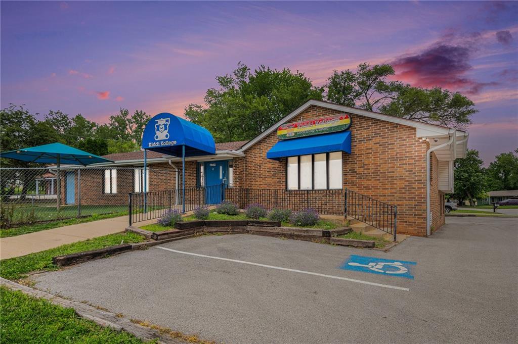 Listing Photo MLS #HMS2555256