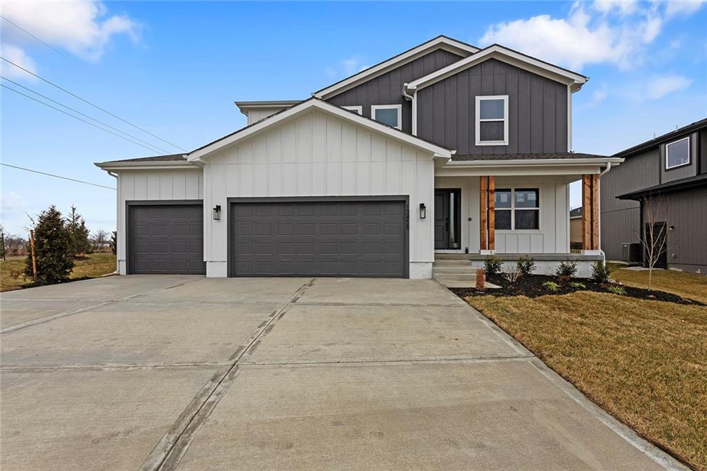 Listing Photo MLS #HMS2556246