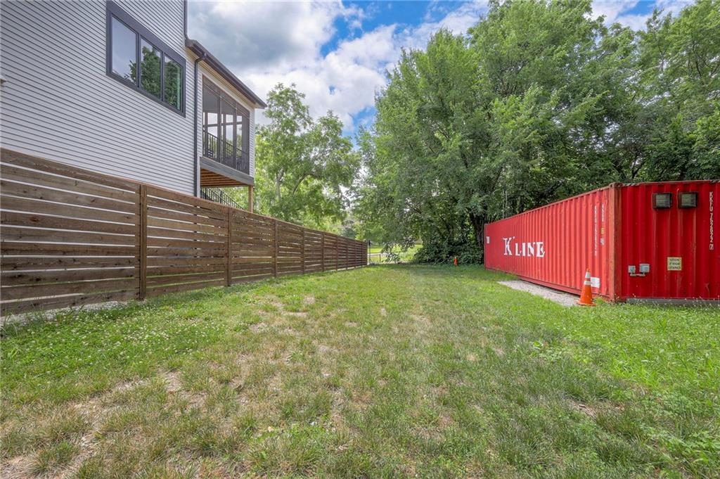 Listing Photo MLS #HMS2559233