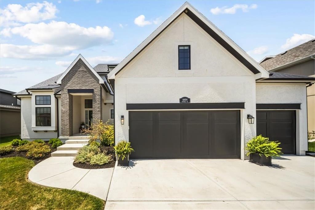 Listing Photo MLS #HMS2562040