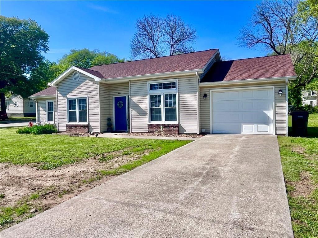 Listing Photo MLS #HMS2567347