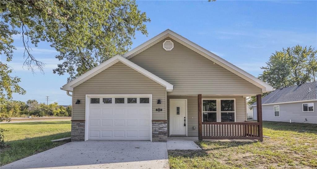 Listing Photo MLS #HMS2567397