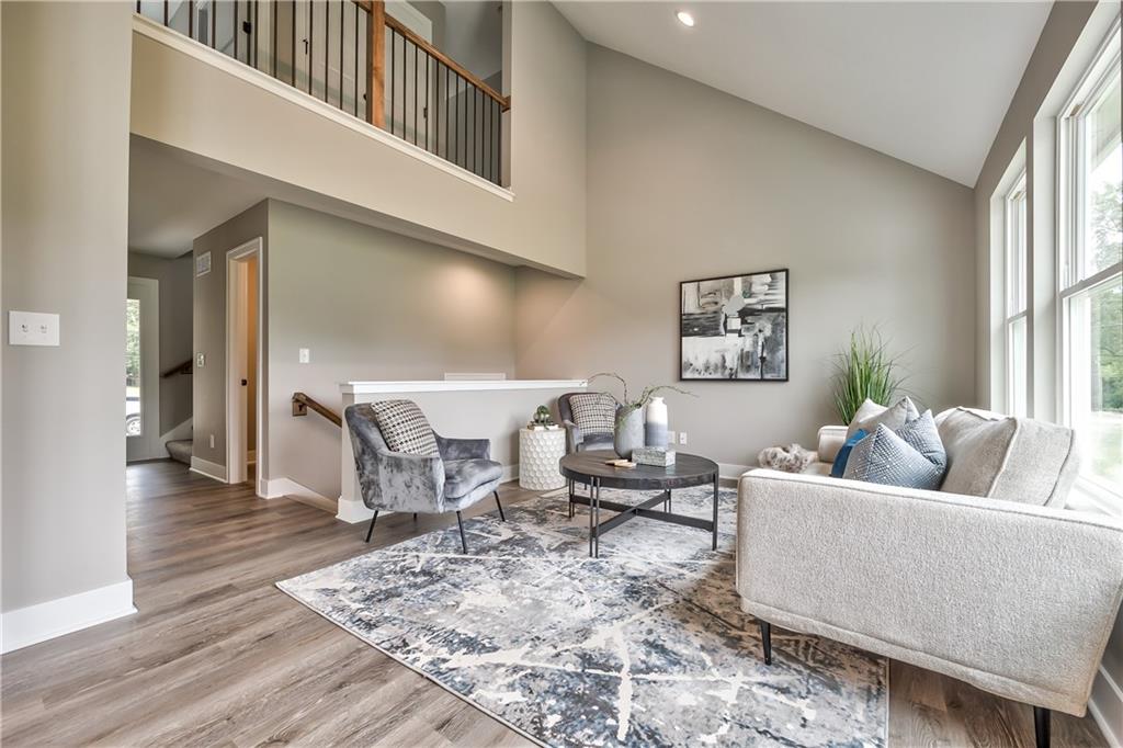 Listing Photo MLS #HMS2568755