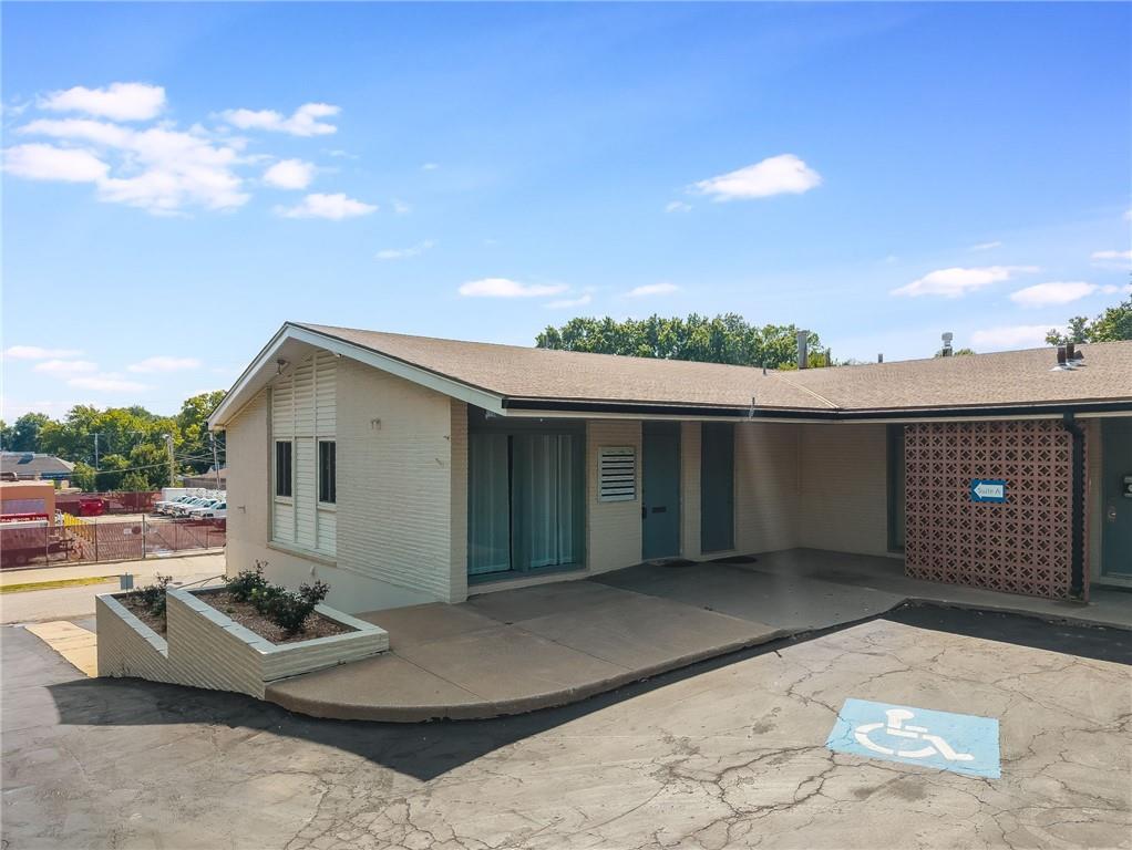 Listing Photo MLS #HMS2569353