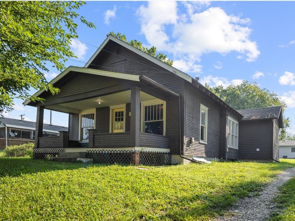 Listing Photo MLS #HMS2569980