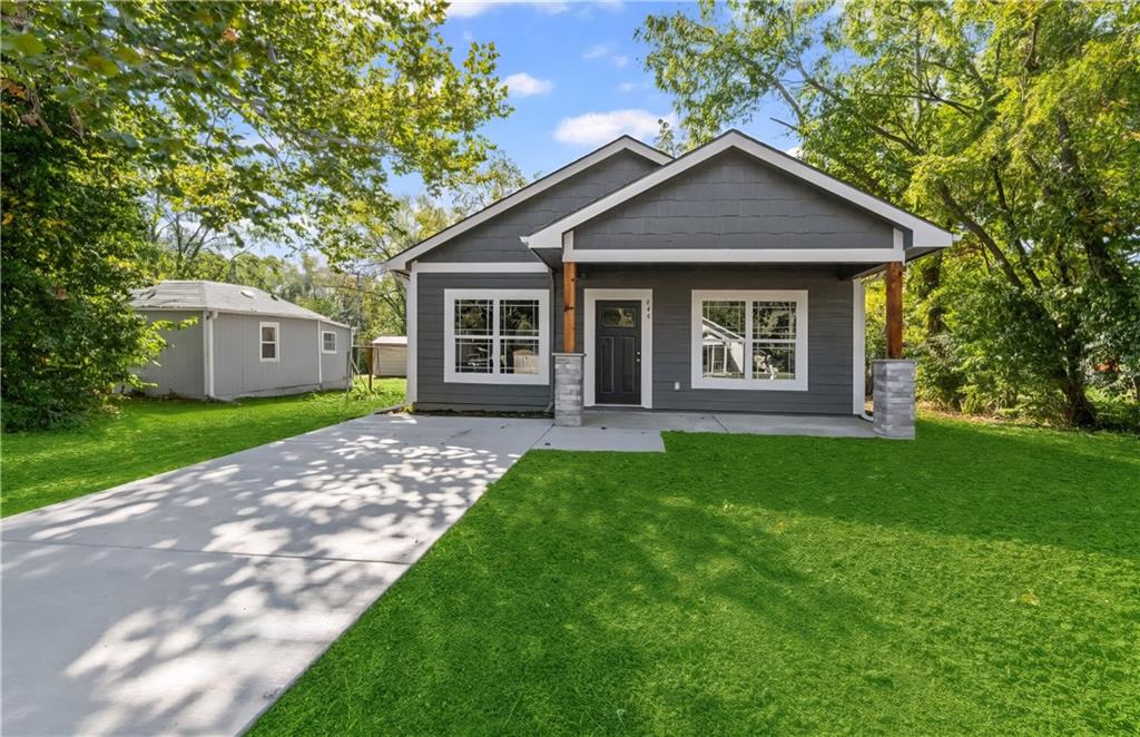 Listing Photo MLS #HMS2578240