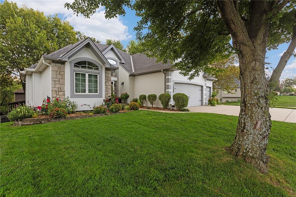 Listing Photo MLS #HMS2582190