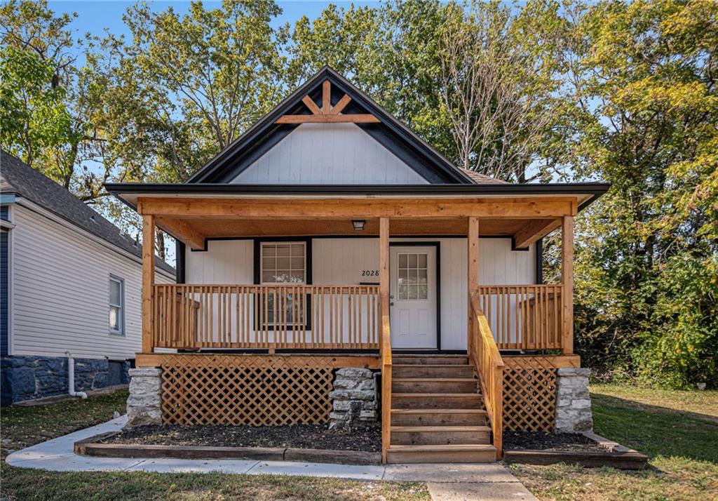 Listing Photo MLS #HMS2583114