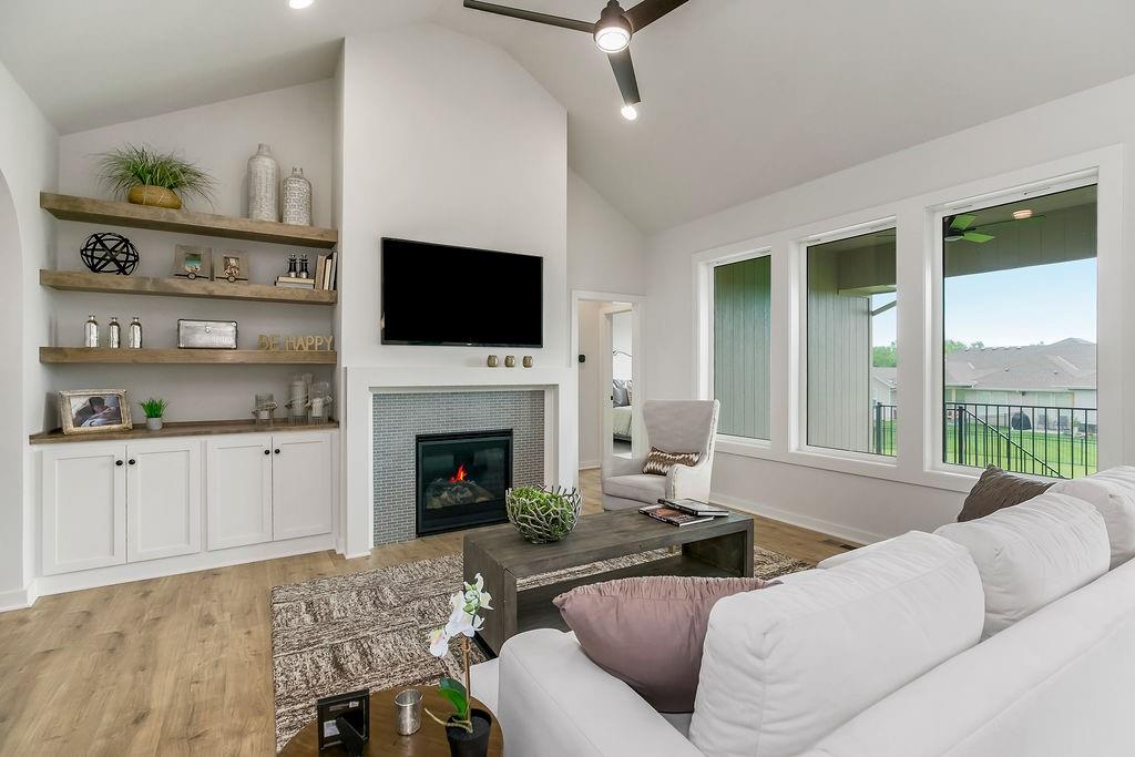 Listing Photo MLS #HMS2583748