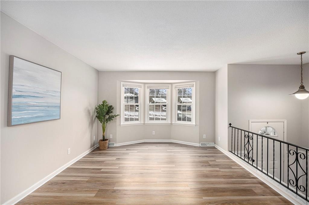 Listing Photo MLS #HMS2584236