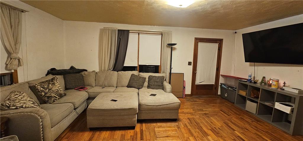 Listing Photo MLS #HMS2584560