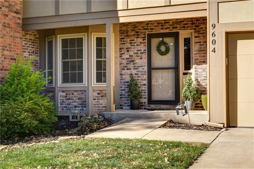 Listing Photo MLS #HMS2586836