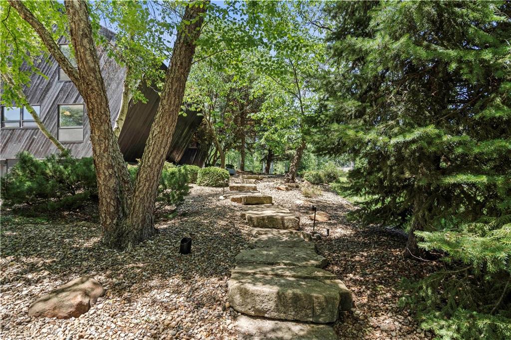 Listing Photo MLS #HMS2587085