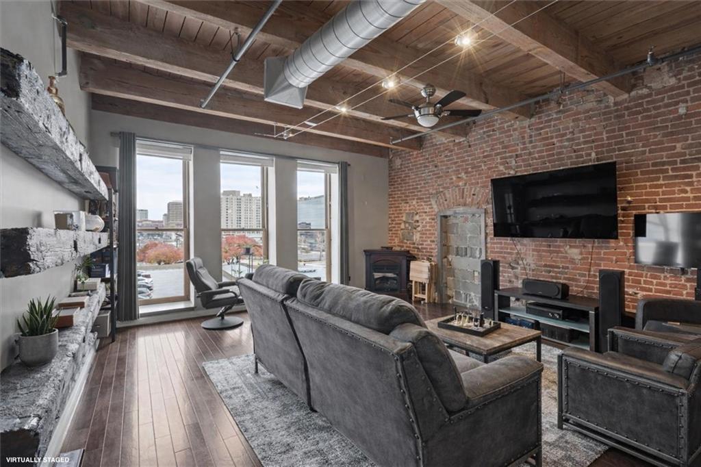 Listing Photo MLS #HMS2587163