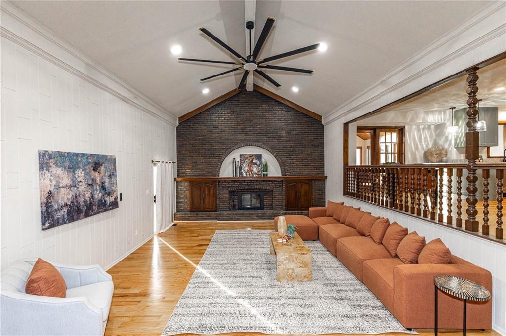 Listing Photo MLS #HMS2587363