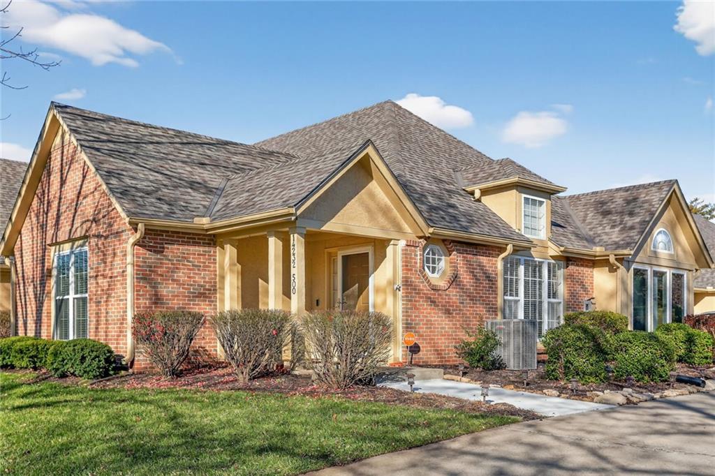 Listing Photo MLS #HMS2588213