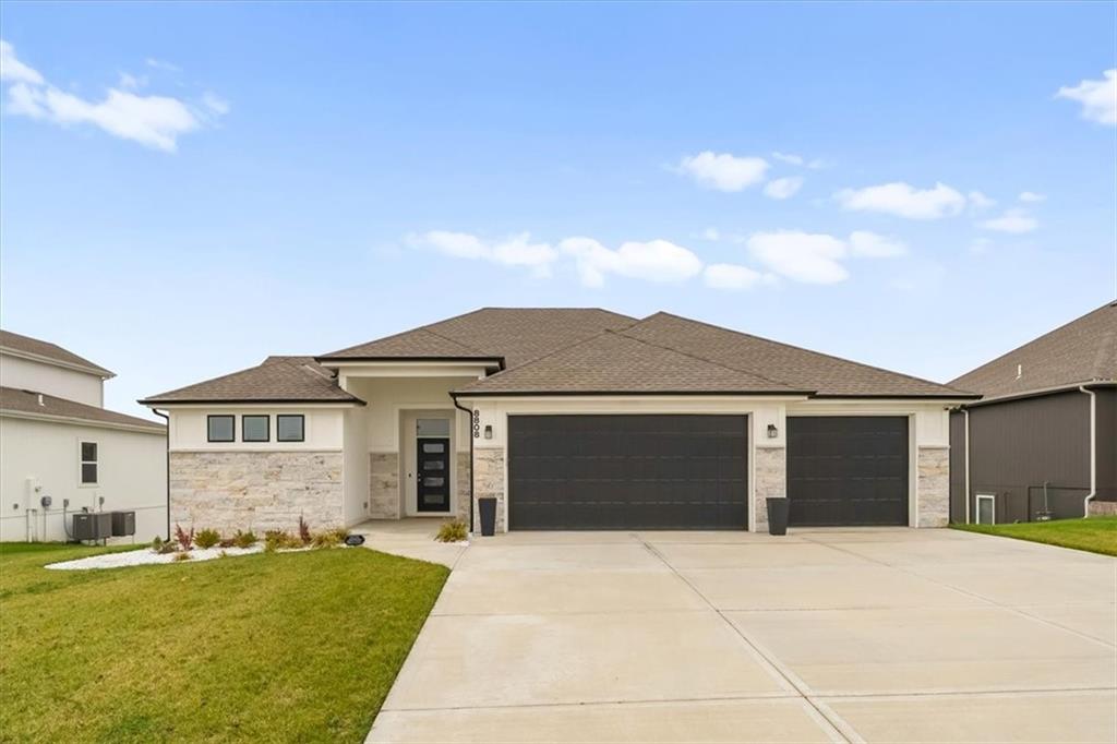 Listing Photo MLS #HMS2589036