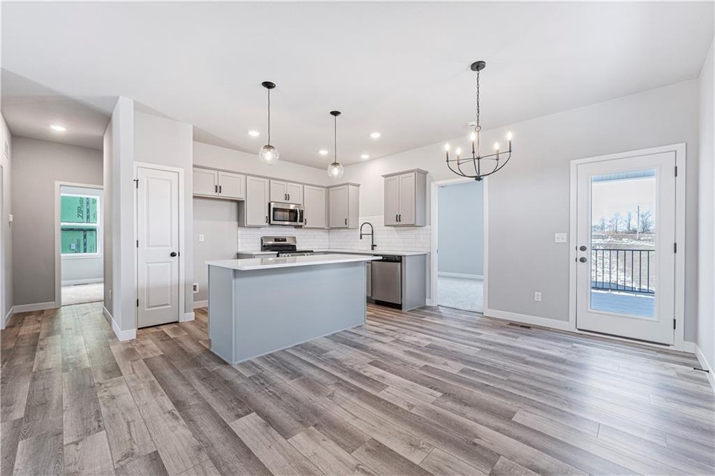 Listing Photo MLS #HMS2589444