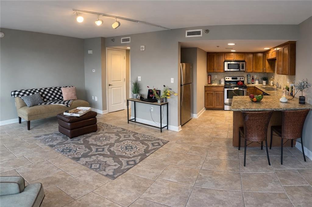 Listing Photo MLS #HMS2591467