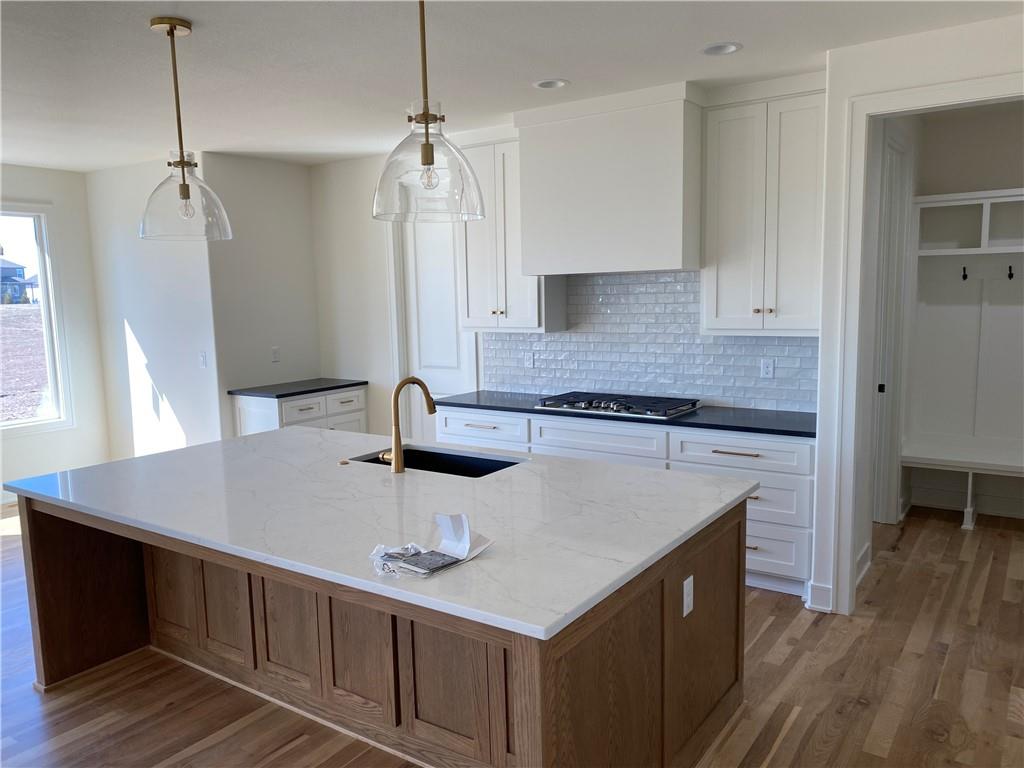 Listing Photo MLS #HMS2591975