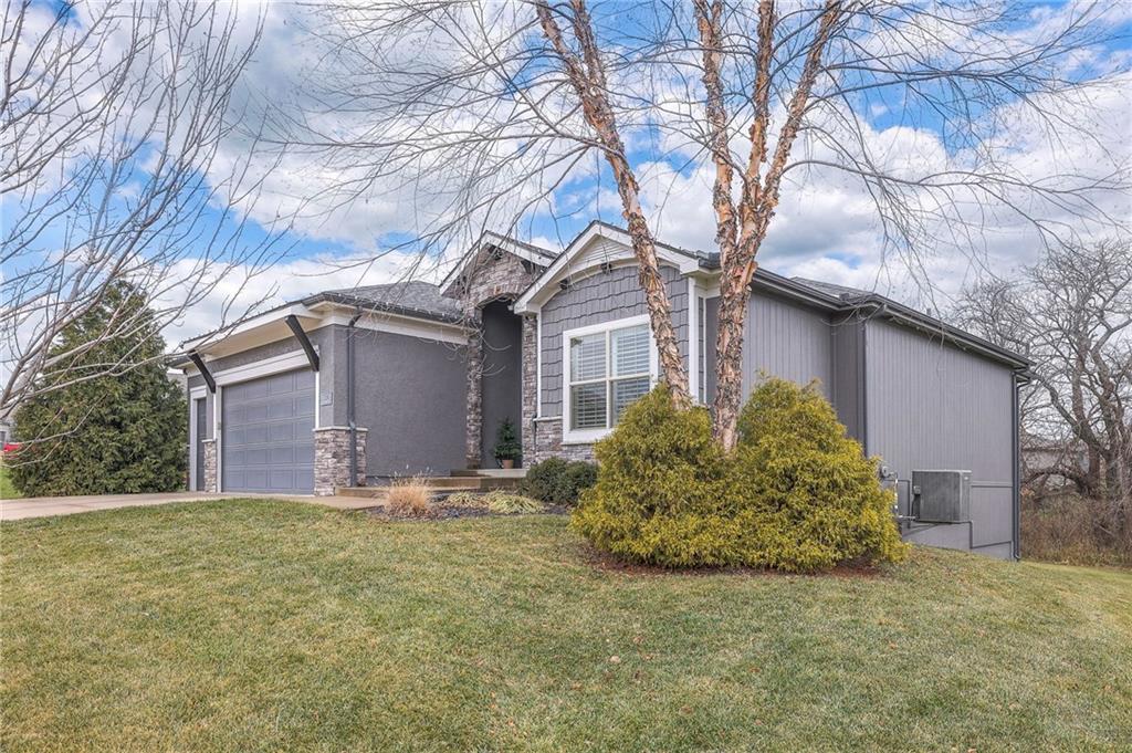 Listing Photo MLS #HMS2592816