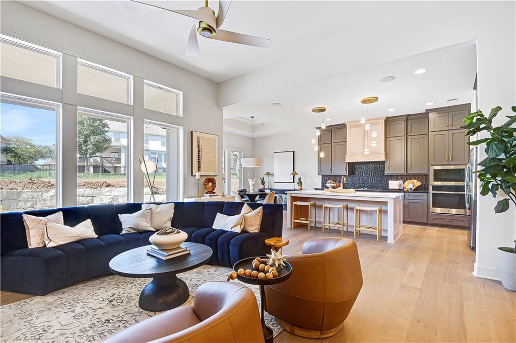 Listing Photo MLS #HMS2592857