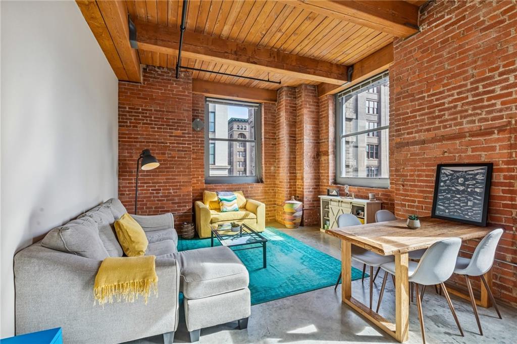 Listing Photo MLS #HMS2596271