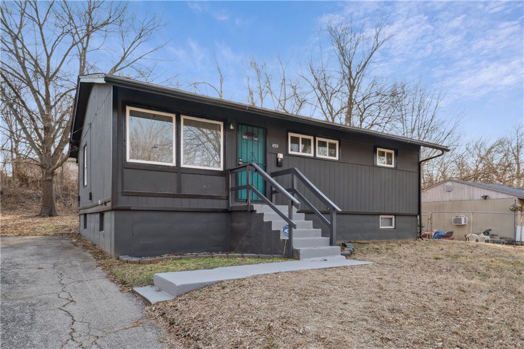 Listing Photo MLS #HMS2596816