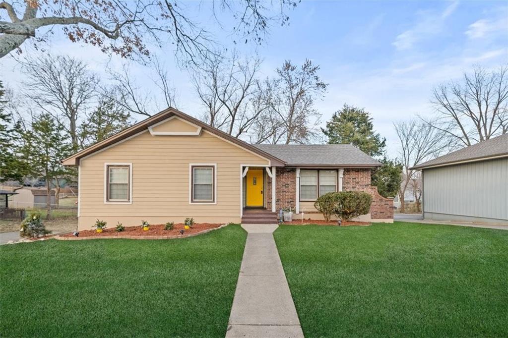 Listing Photo MLS #HMS2601643