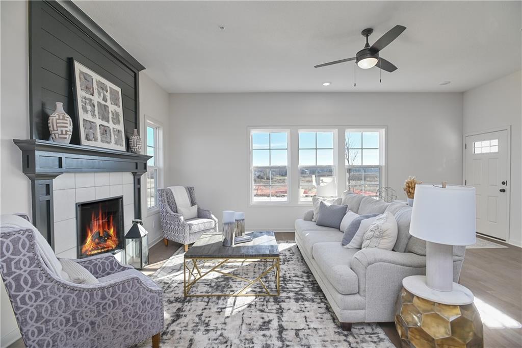 Listing Photo MLS #HMS2602445