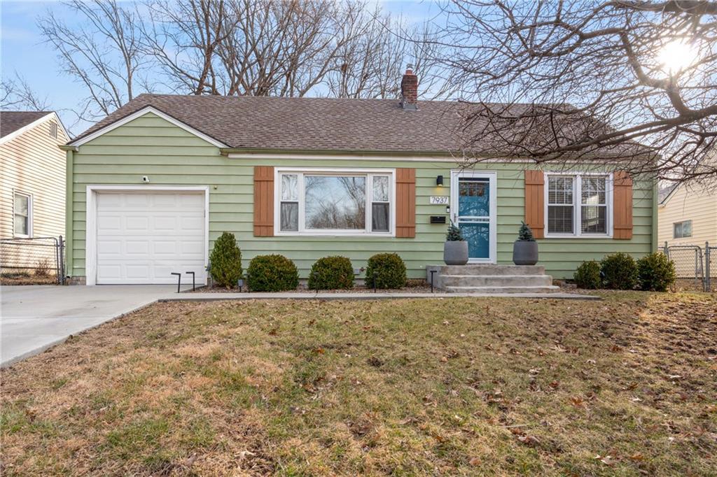 Listing Photo MLS #HMS2602824