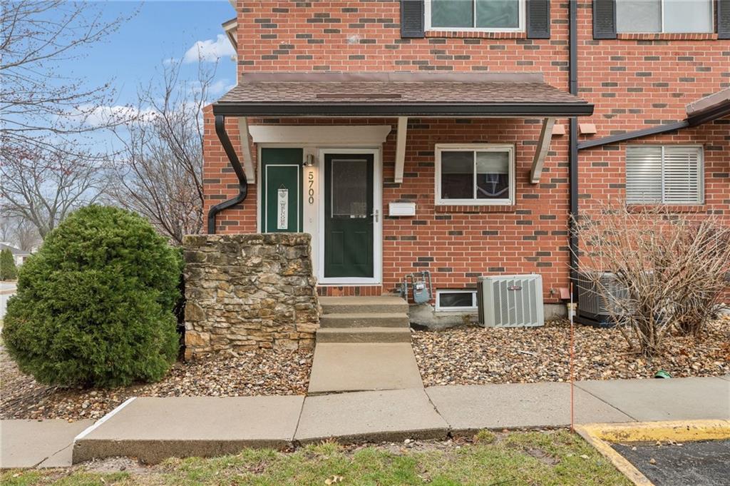 Listing Photo MLS #HMS2603881