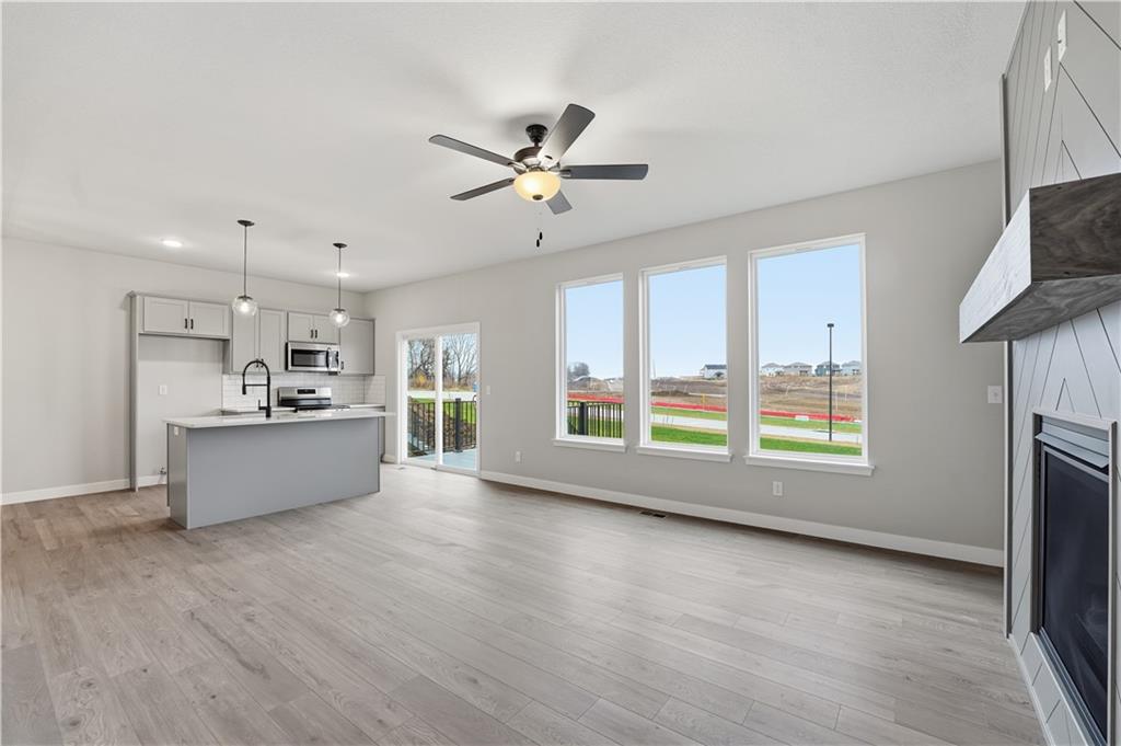 Listing Photo MLS #HMS2604305