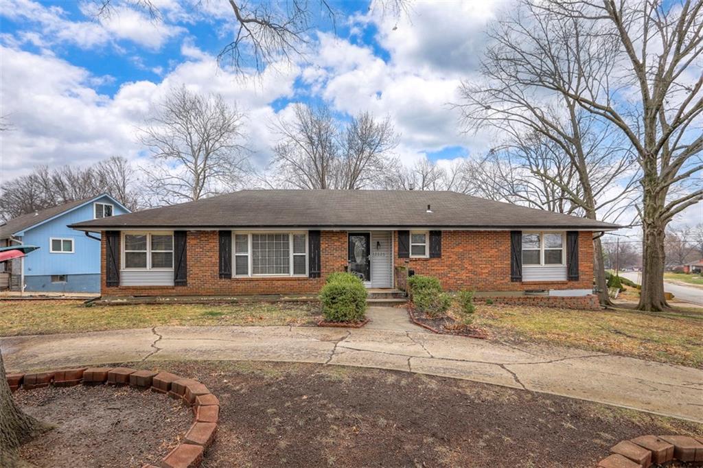 Listing Photo MLS #HMS2604390