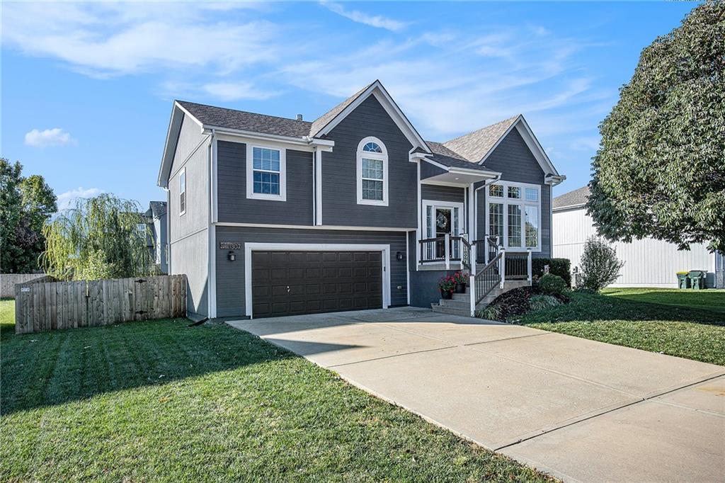 Listing Photo MLS #HMS2605404