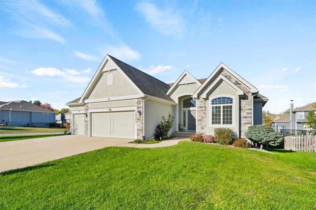 Listing Photo MLS #HMS2606414