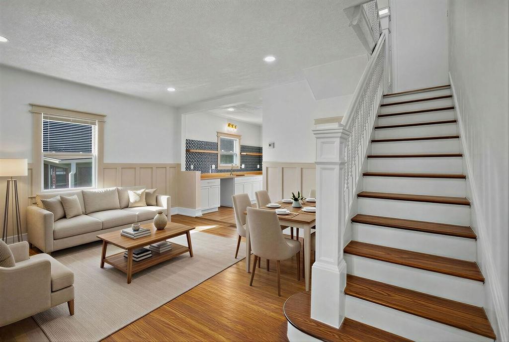 Listing Photo MLS #HMS2608014