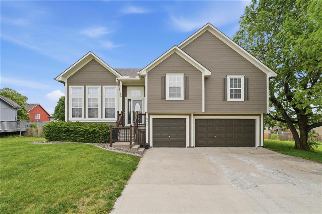 Listing Photo MLS #HMS2608299