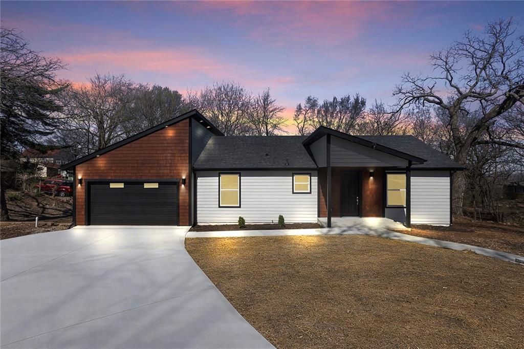 Listing Photo MLS #HMS2608353