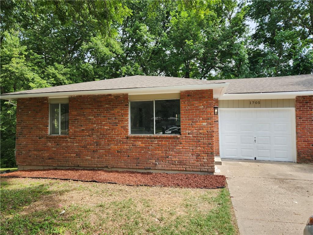 Listing Photo MLS #HMS2608860