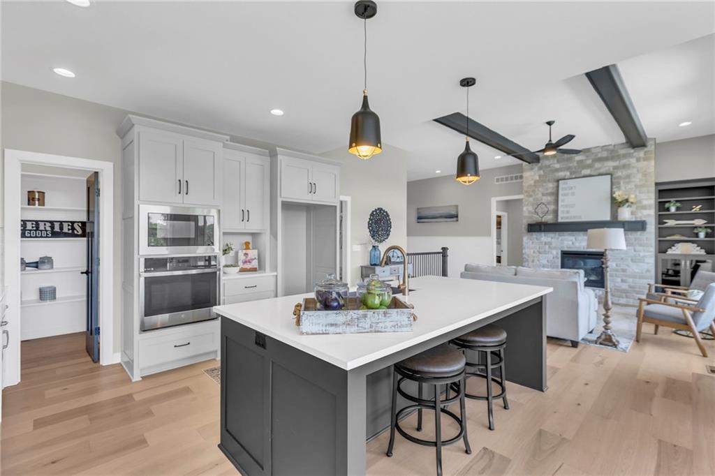 Listing Photo MLS #HMS2610154