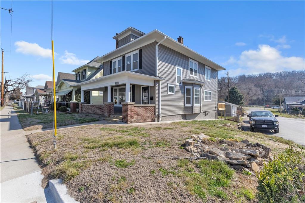 Listing Photo MLS #HMS2610220