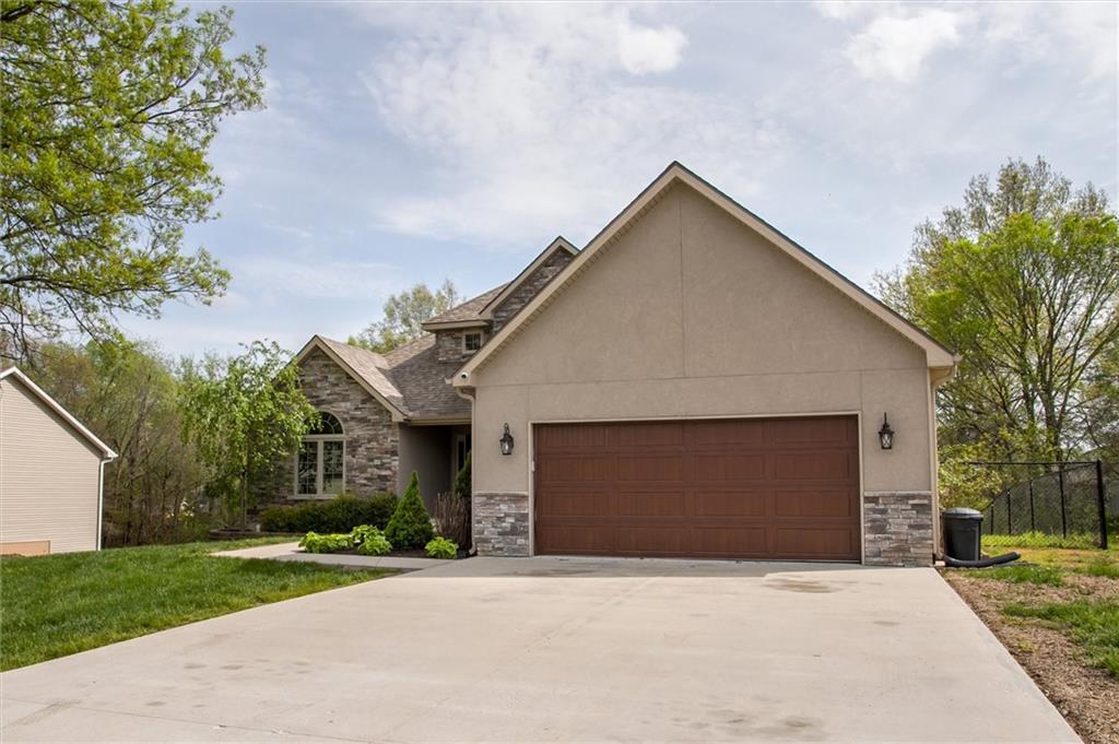 Listing Photo MLS #HMS2610477