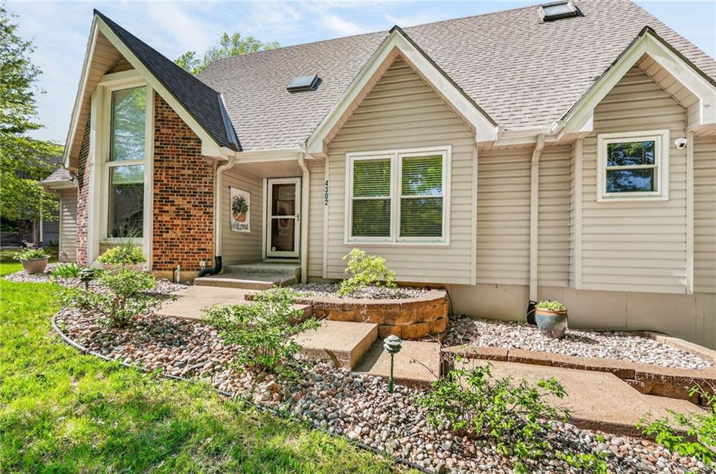 Listing Photo MLS #HMS2612021