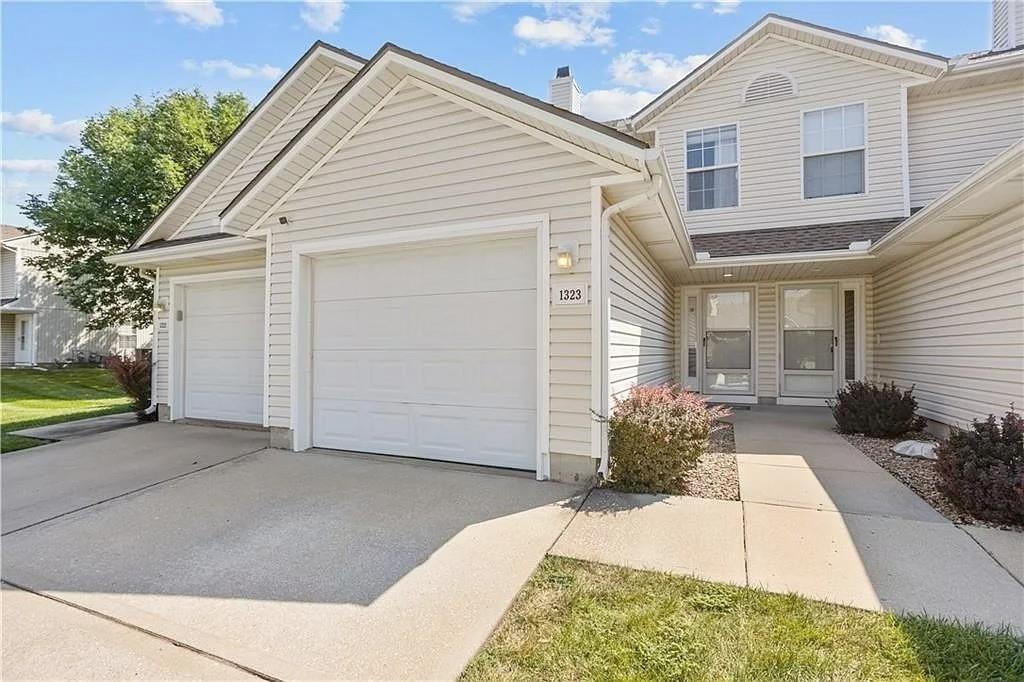 Listing Photo MLS #HMS2612164